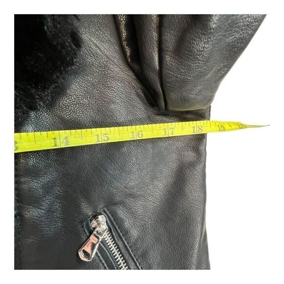 Forever 21 Women's Faux Fur Collar Biker Leather Motorcycle Jacket Black  Small - Picture 6 of 10